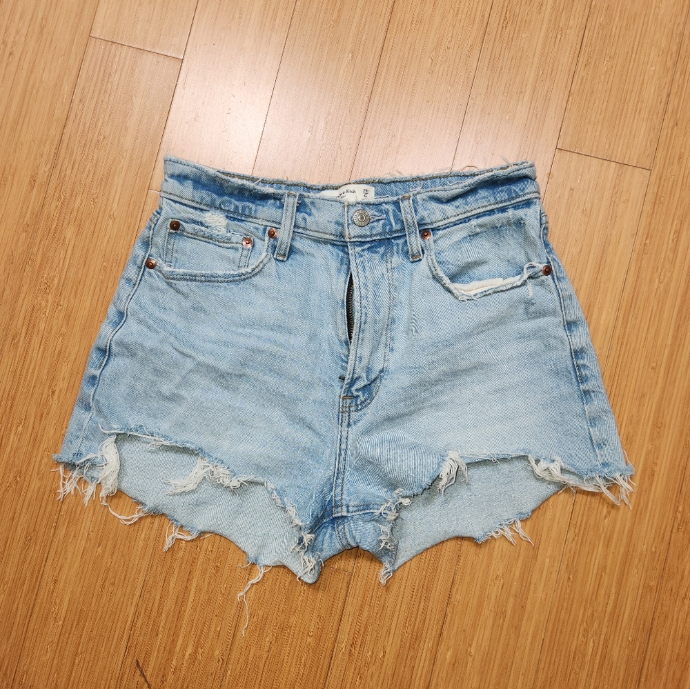 Abercrombie & Fitch Mom Short